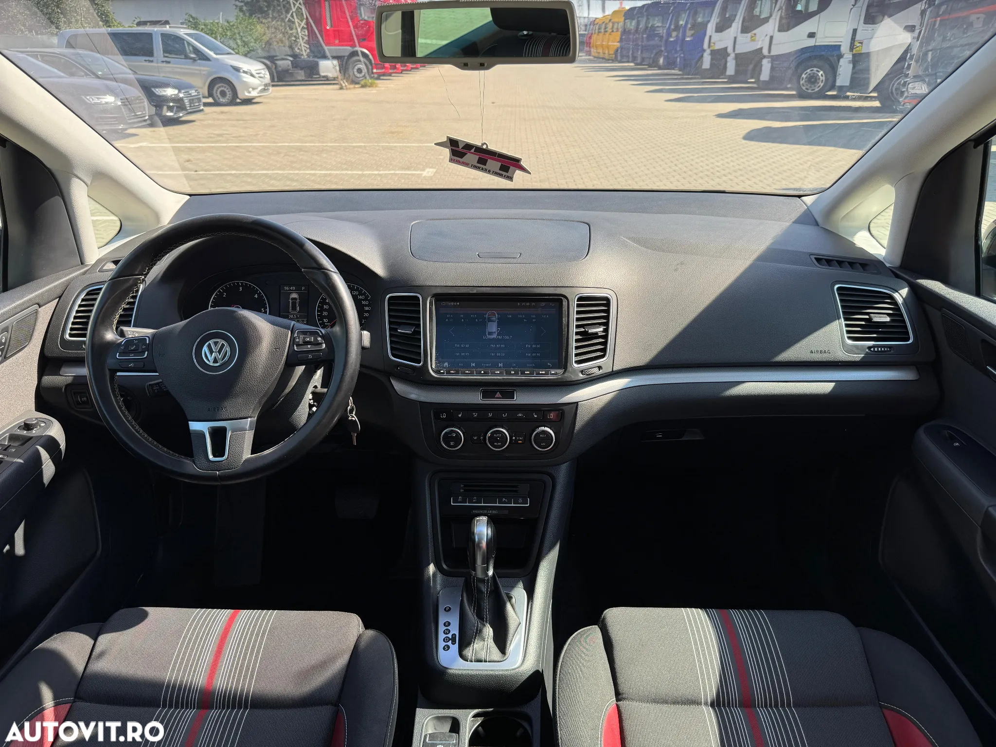 Volkswagen Sharan 2.0 TDI DSG BlueMotion Technology Highline - 9