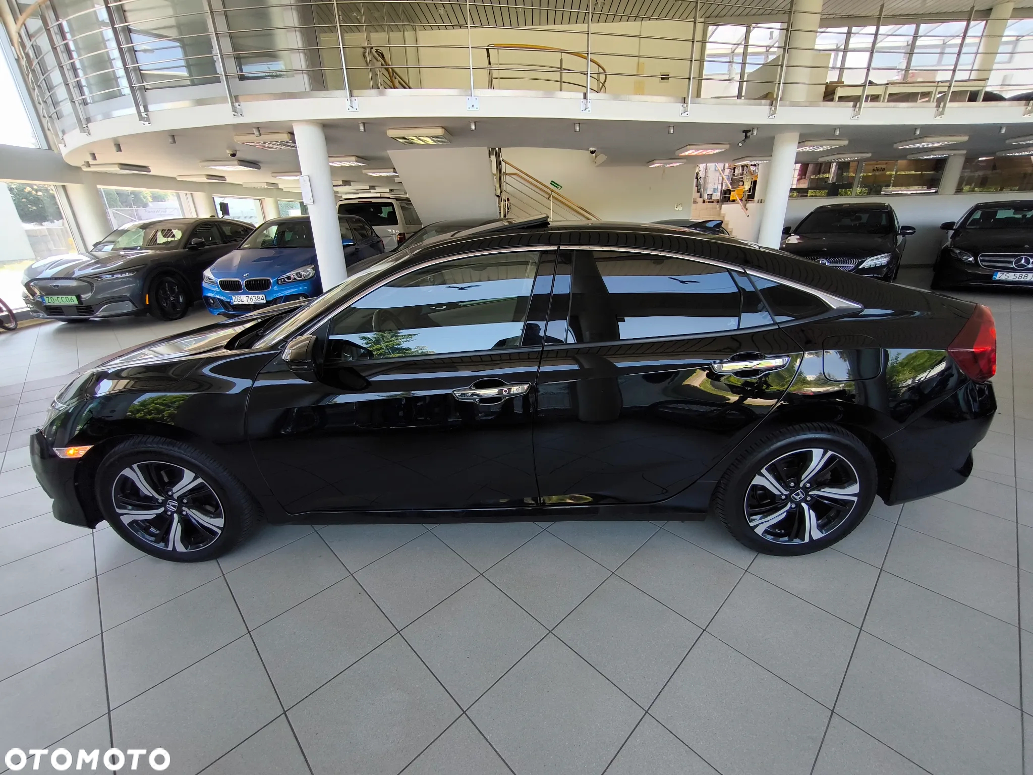 Honda Civic 1.5 T Executive - 11