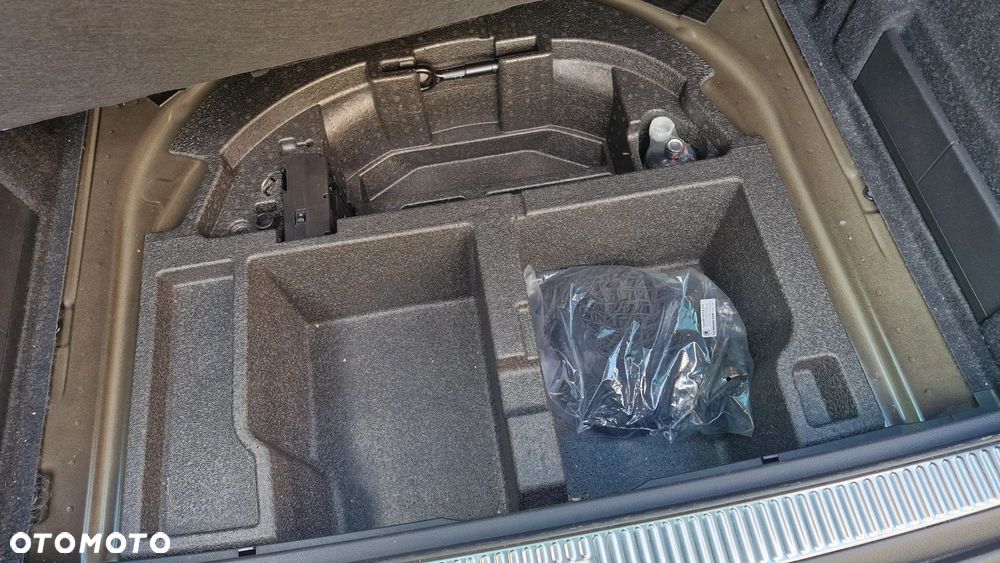 Skoda Superb 2.0 TDI SCR Style DSG - 20