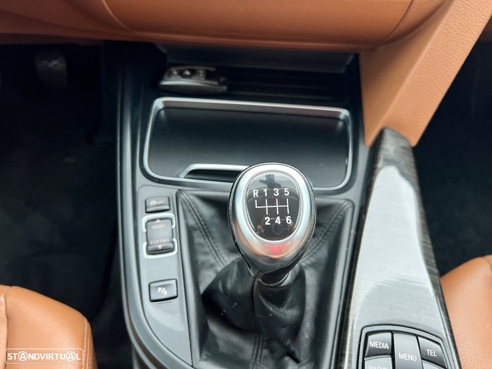 BMW 320 Gran Turismo d Line Luxury - 17