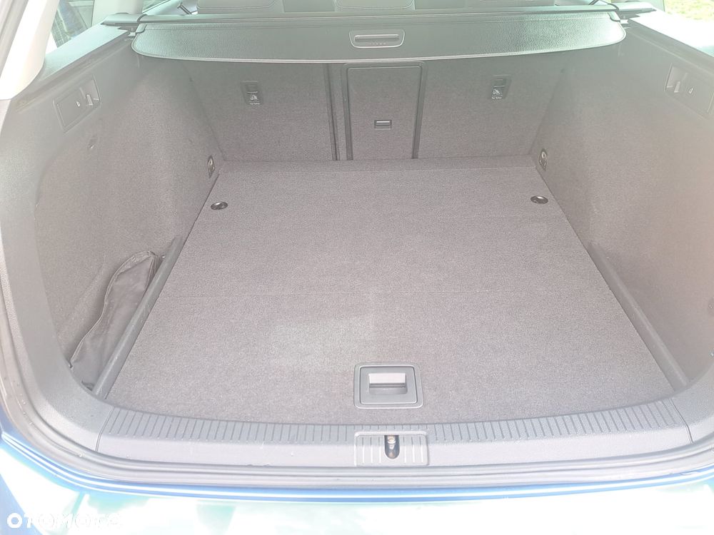 Volkswagen Golf - 27
