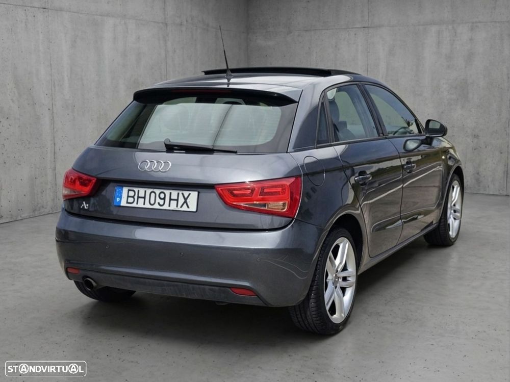 Audi A1 Sportback 1.6 TDi S-line S tronic - 6