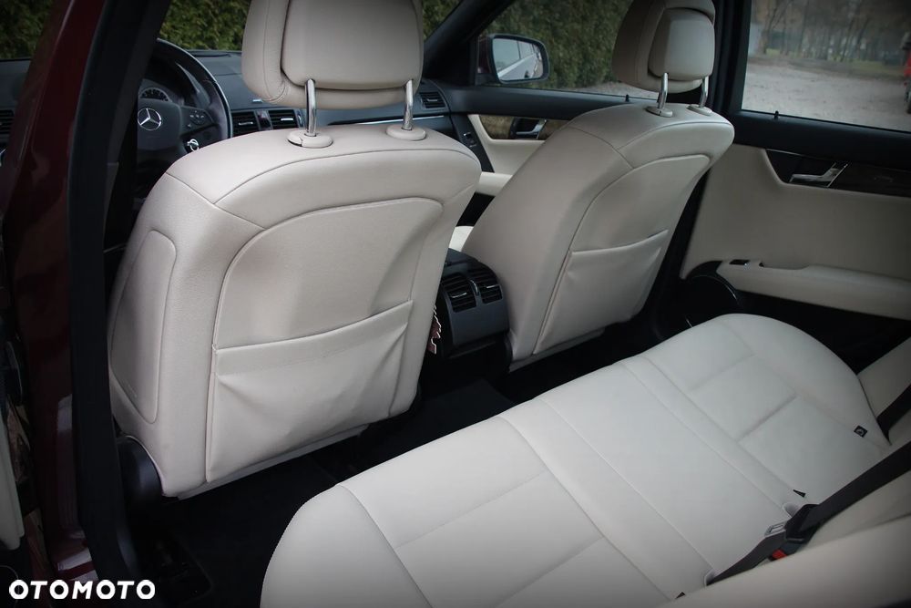 Mercedes-Benz Klasa C 280 7G-TRONIC Avantgarde - 24