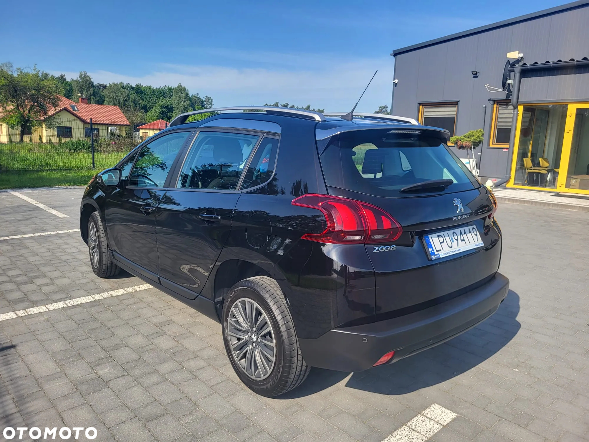 Peugeot 2008 1.5 BlueHDi Allure - 4