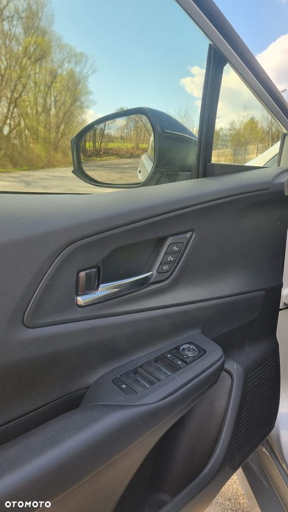 Toyota Prius Hybrid Executive - 22