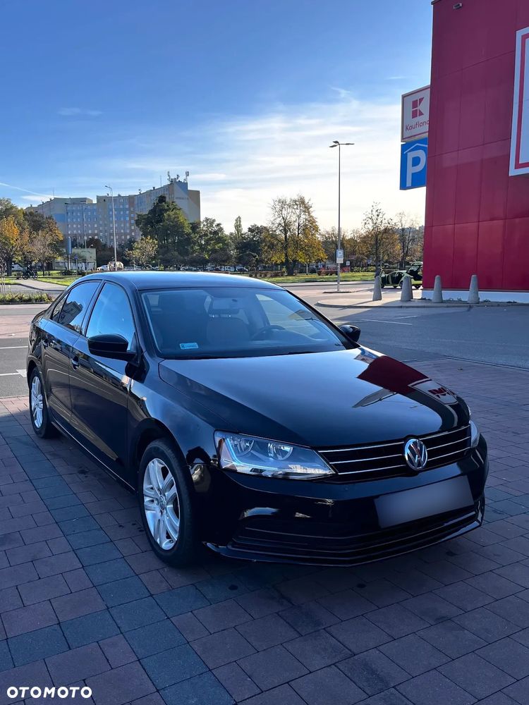 Volkswagen Jetta - 2