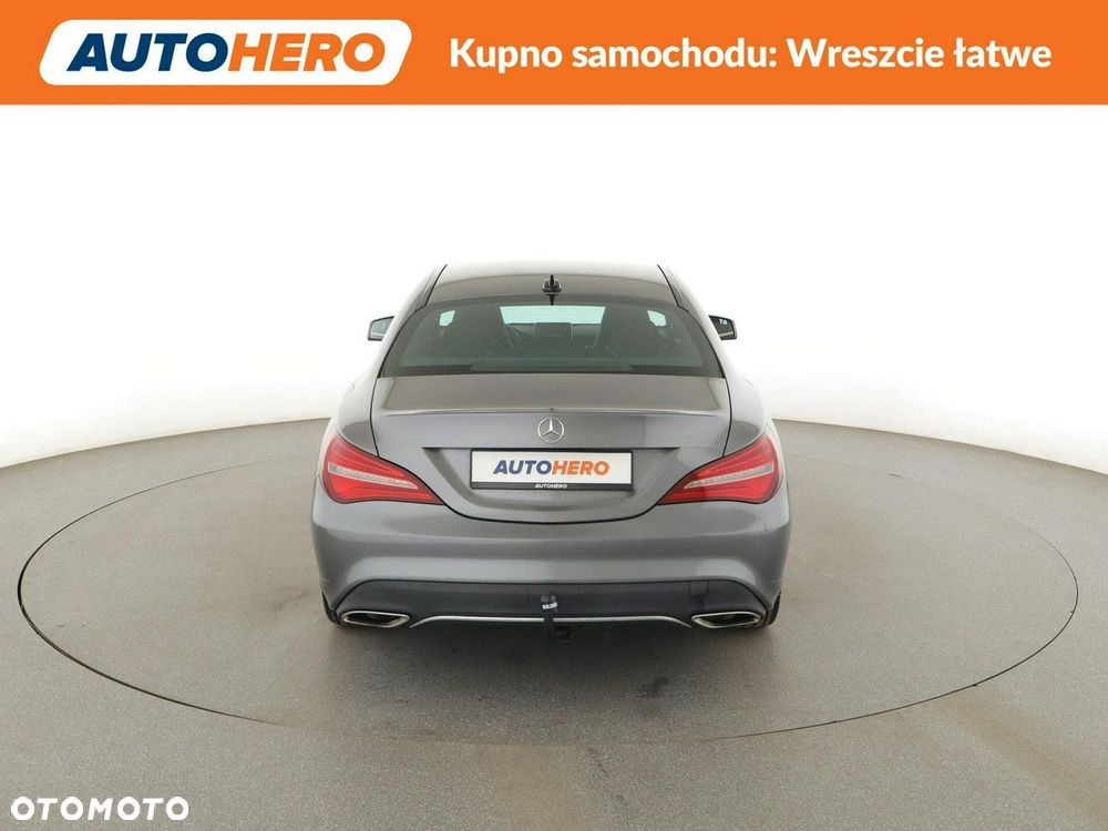 Mercedes-Benz CLA 180 7G-DCT - 7