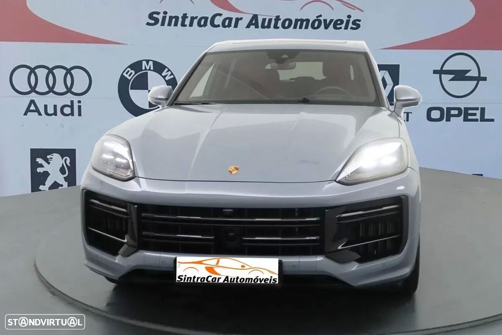 Porsche Cayenne Turbo E-Hybrid - 1