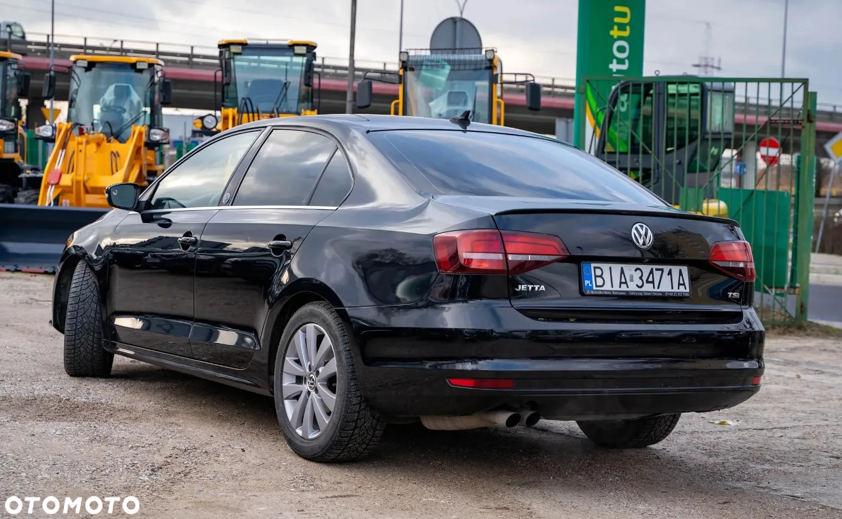 Volkswagen Jetta - 4