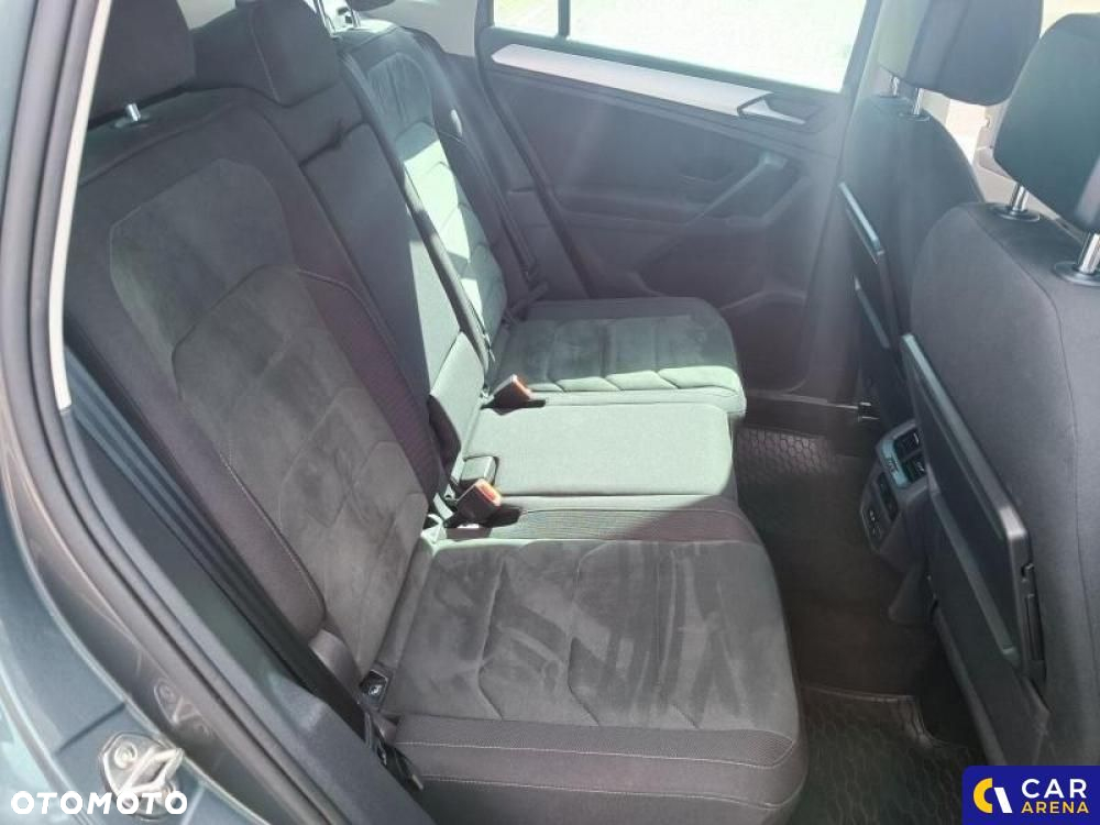 Volkswagen Tiguan - 33