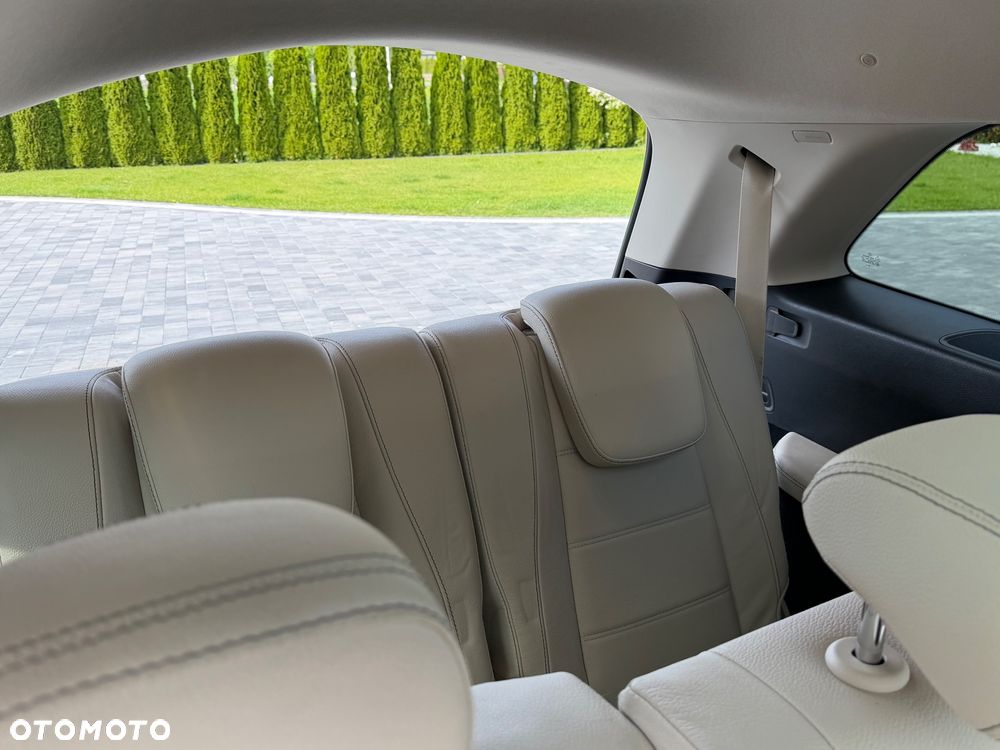 Mercedes-Benz GLS - 28