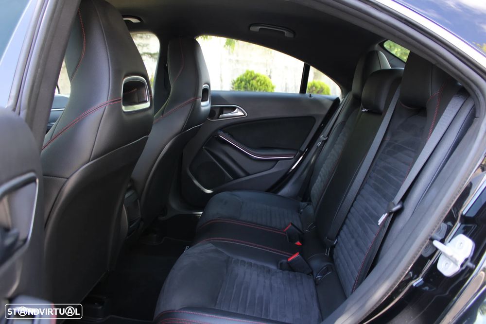 Mercedes-Benz CLA 180 d AMG Line - 19