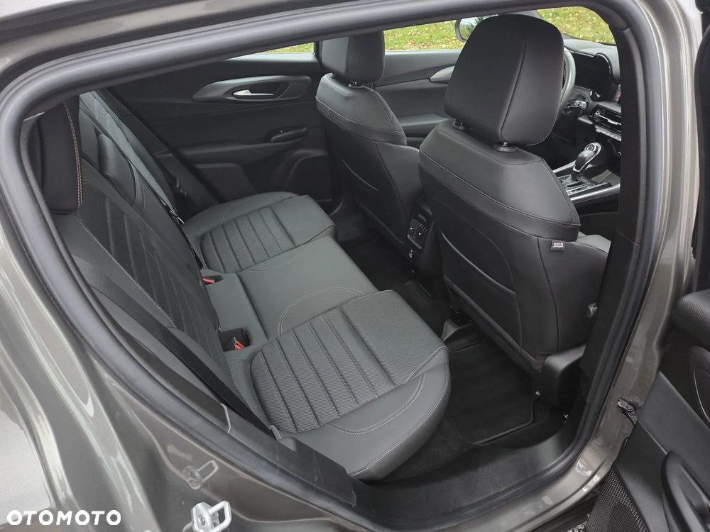 Alfa Romeo Tonale 1.5 T4 GSE mHEV TI DCT - 8