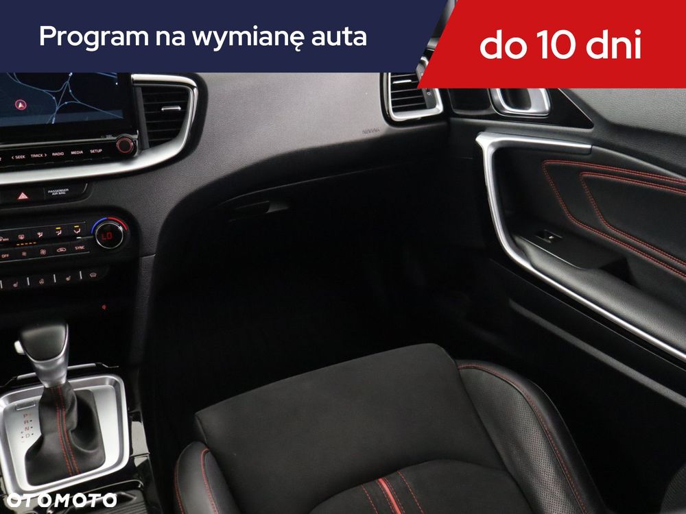 Kia ProCeed - 10