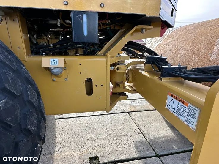 Caterpillar CS-563E - 15