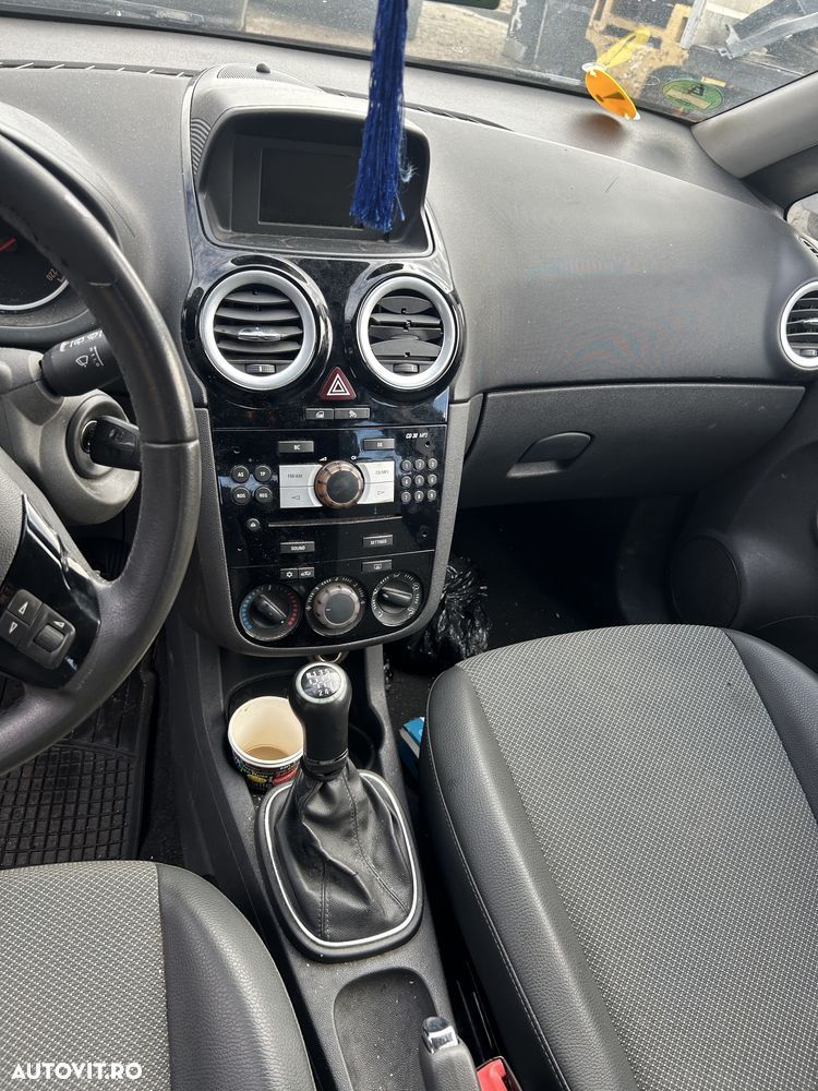 Usa Opel Corsa D - 5