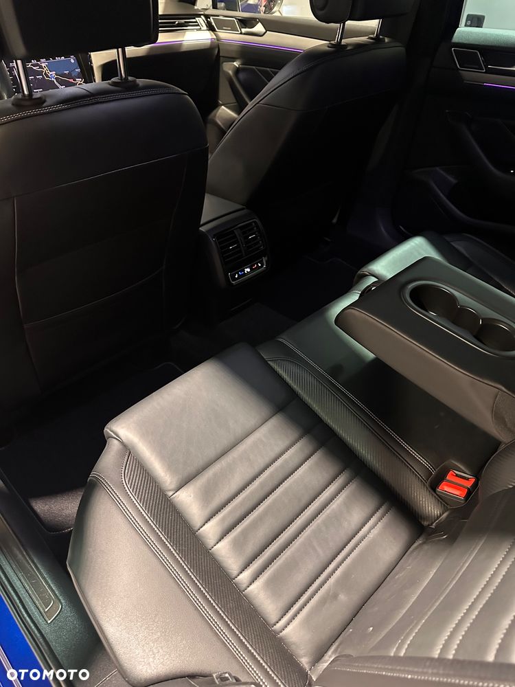 Volkswagen Passat - 14