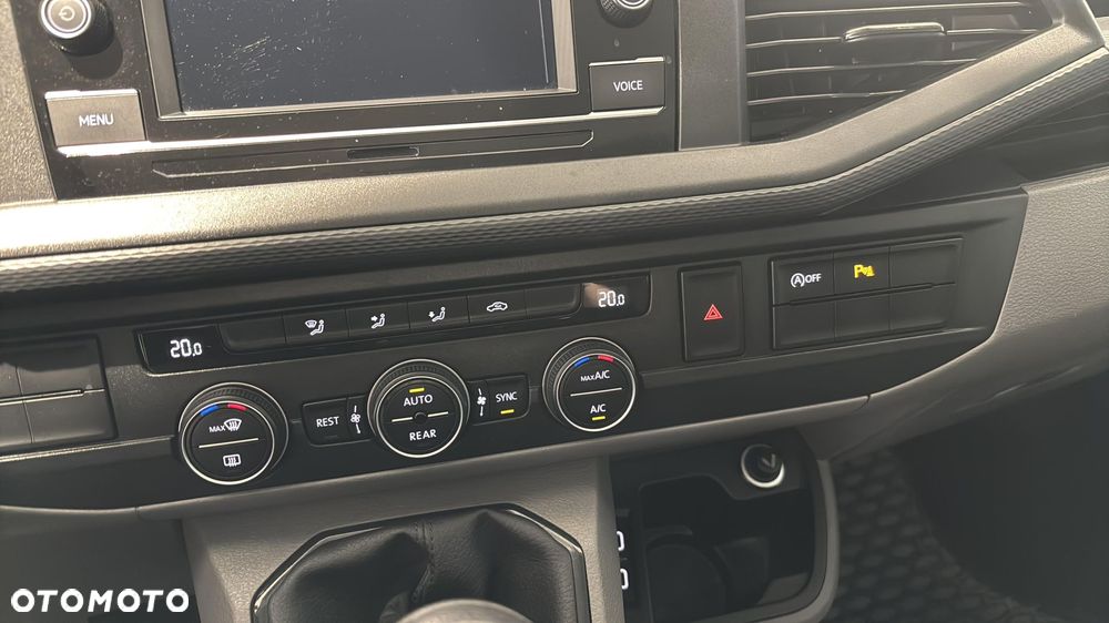 Volkswagen Caravelle 2.0 TDI L2 Comfortline - 24