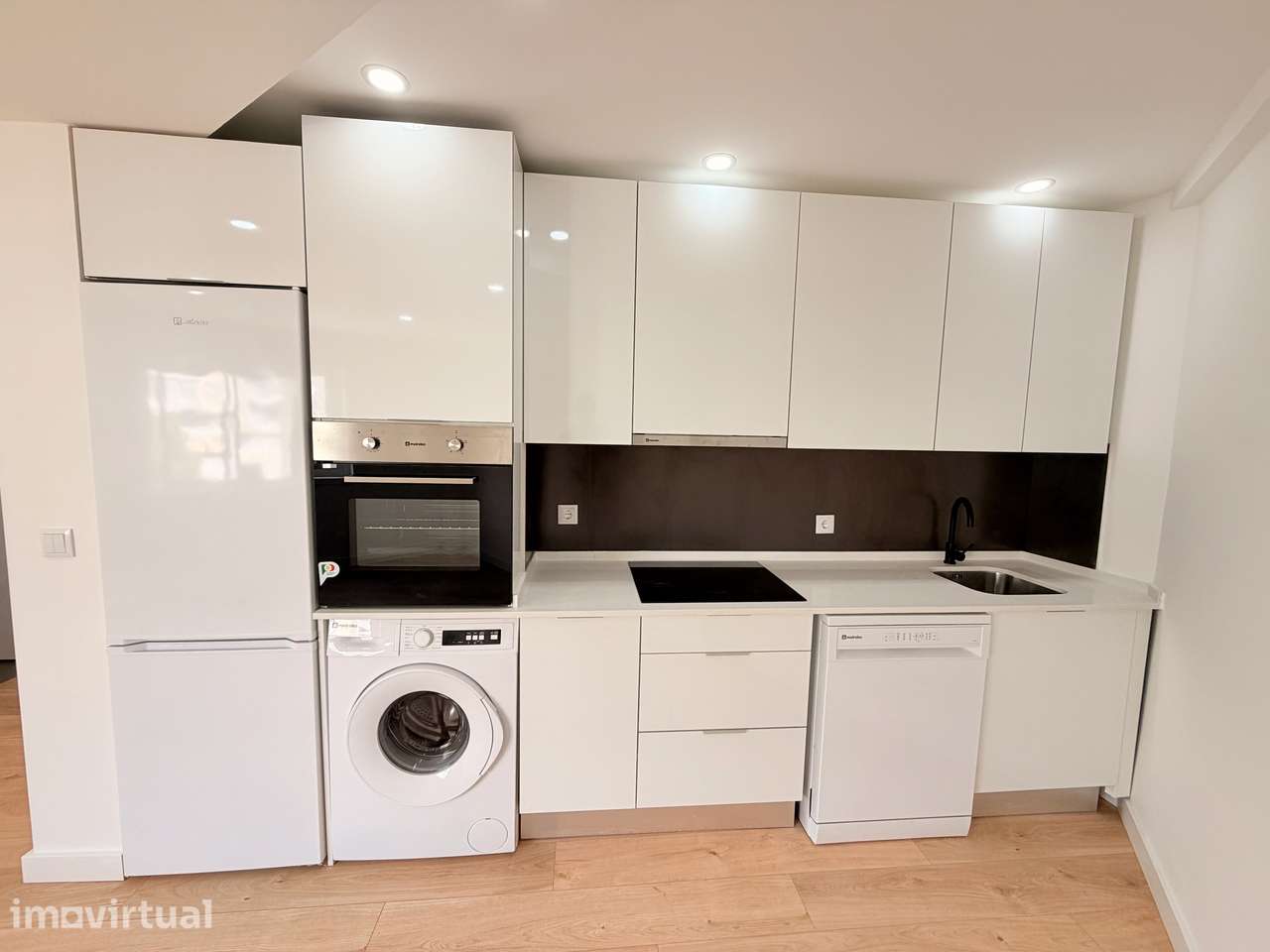 Apartamento T3 Totalmente Renovado | Vista de Rio | Forte da Casa - Grande imagem: 2/26