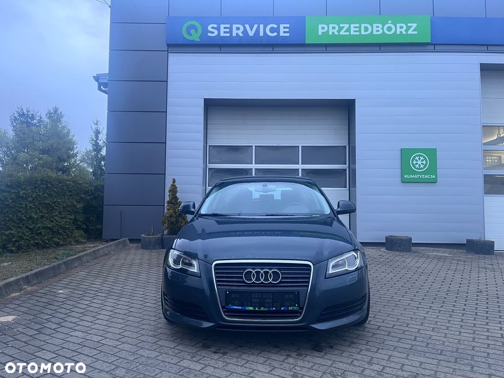 Audi A3 Sportback - 1
