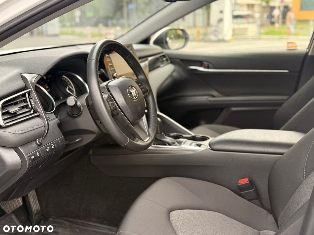 Toyota Camry 2.5 Hybrid Comfort CVT - 6