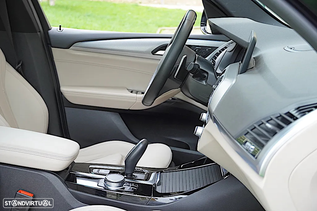 BMW X3 30 e xDrive Pack M - 24