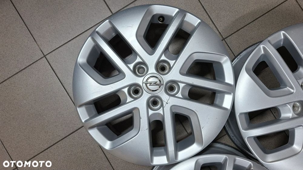 Felgi Aluminiowe 17 Renault Trafic III Opel Vivaro B 5x114.3 ET 50 - 11