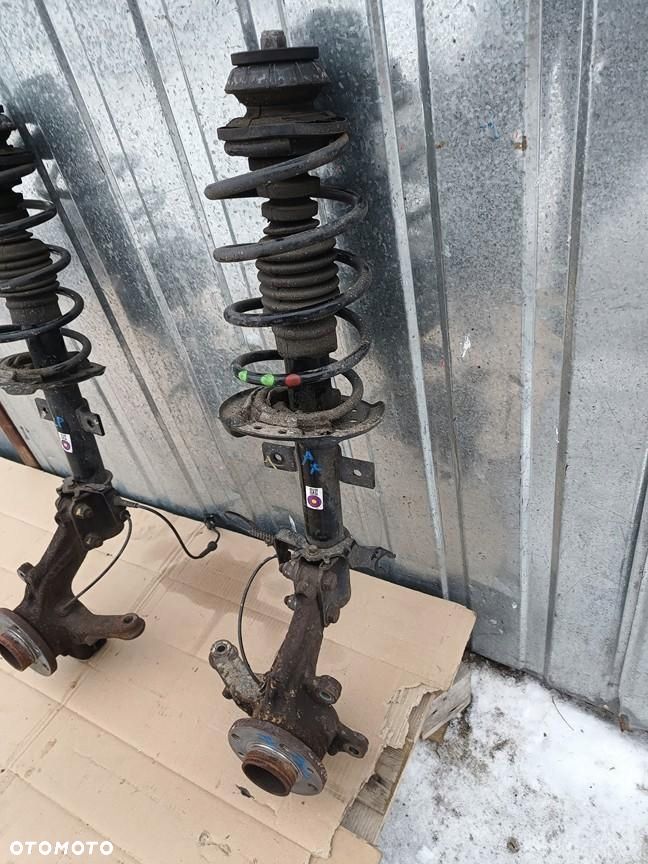 dacia sandero stepway iii 21r- 1.0 tce amortyzator zwrotnica prawy przód - 2