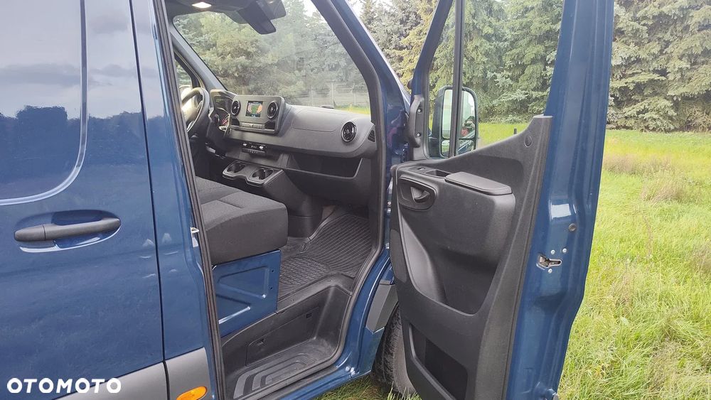 Mercedes-Benz SPRINTER - 14