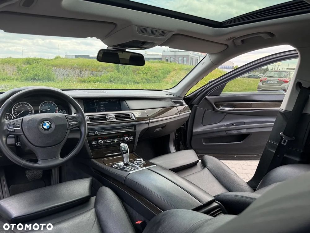 BMW Seria 7 730d - 17
