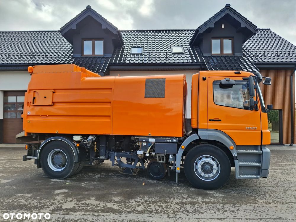 Mercedes-Benz Axor 1823 Zamiatarka HSW Explorer 6 Do Szyn Kolejowych Pojazd Szynowo Drogowy Czyszenie Szyn Torów Kolejowych - 16