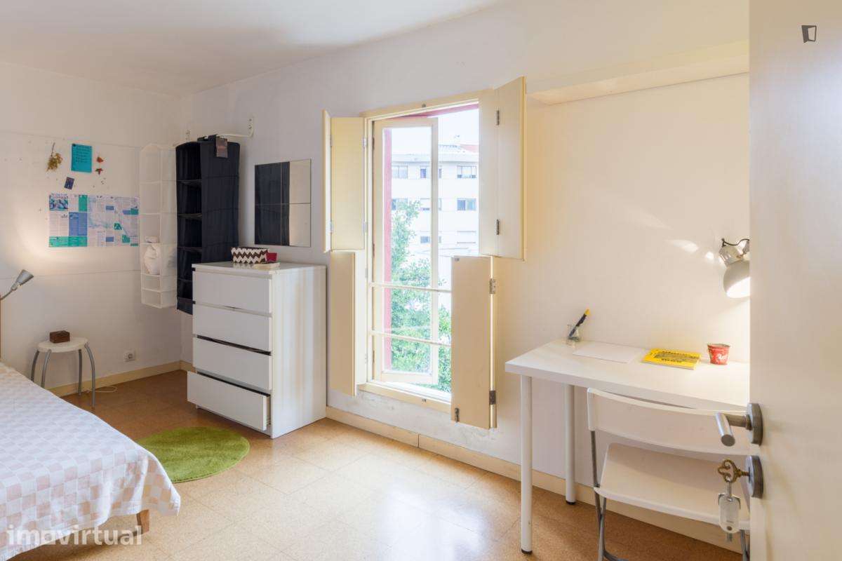 Quarto - localizado em Cedofeita Porto - Grande imagem: 4/26