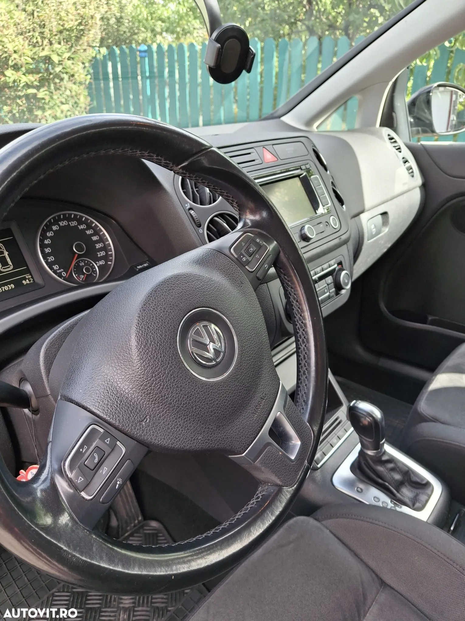 Volkswagen Golf Plus 1.6 TDI DPF BlueMotion Technology DSG Comfortline - 6
