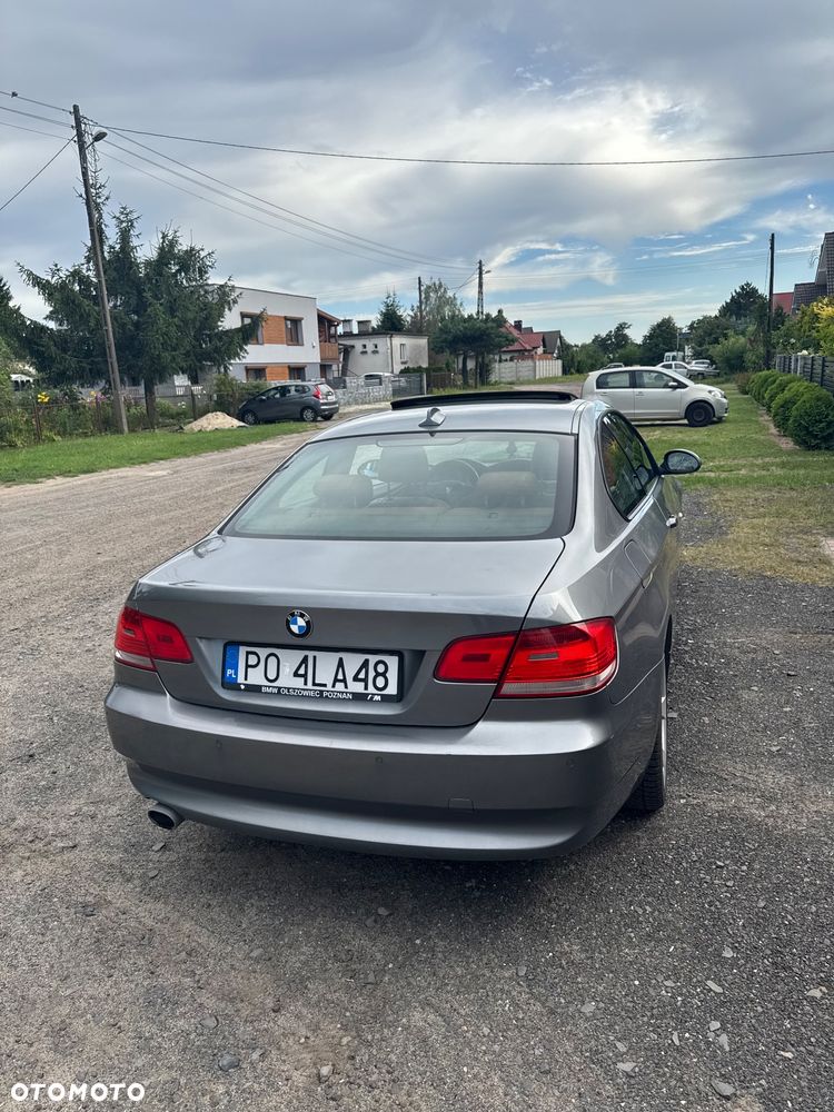 BMW Seria 3 320d - 4