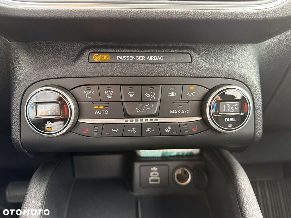Ford Kuga - 28
