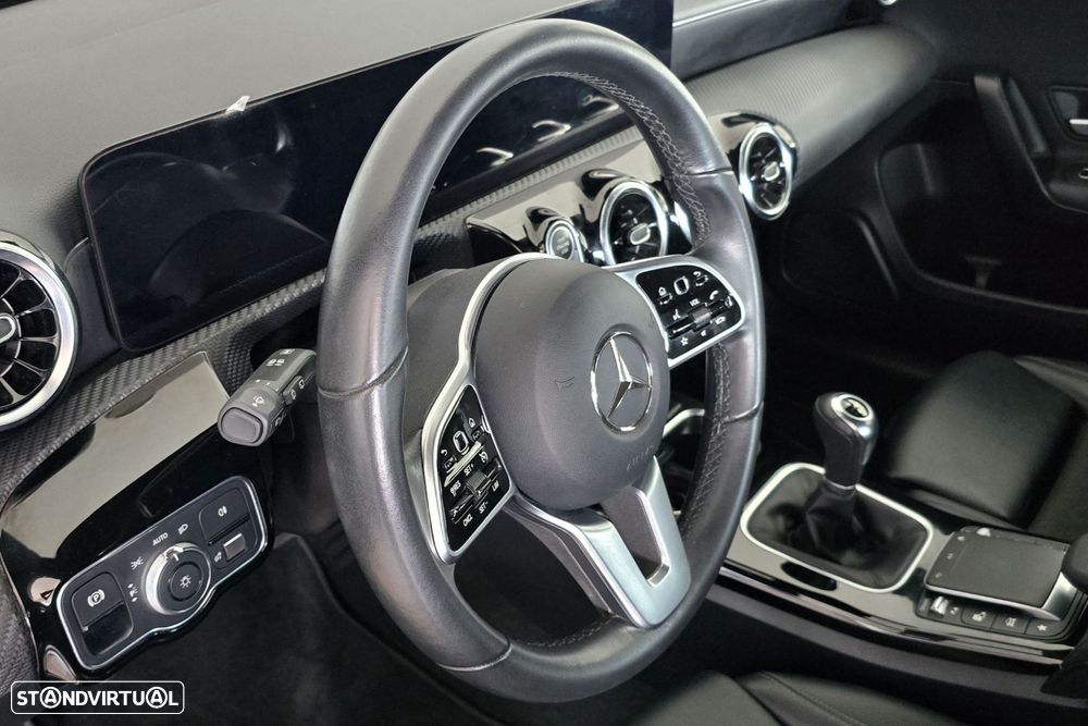 Mercedes-Benz A 180 d Style Plus - 4