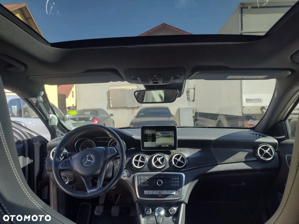 Mercedes-Benz GLA - 7