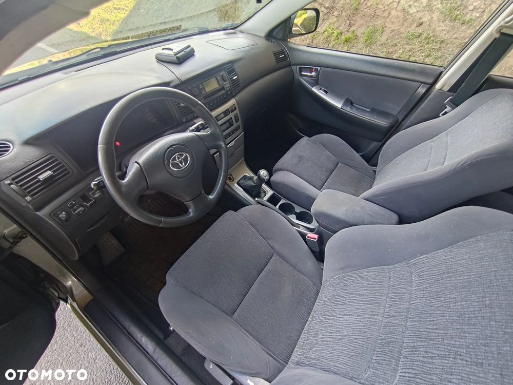 Toyota Corolla 1.4 VVT-i Terra Polaris - 11