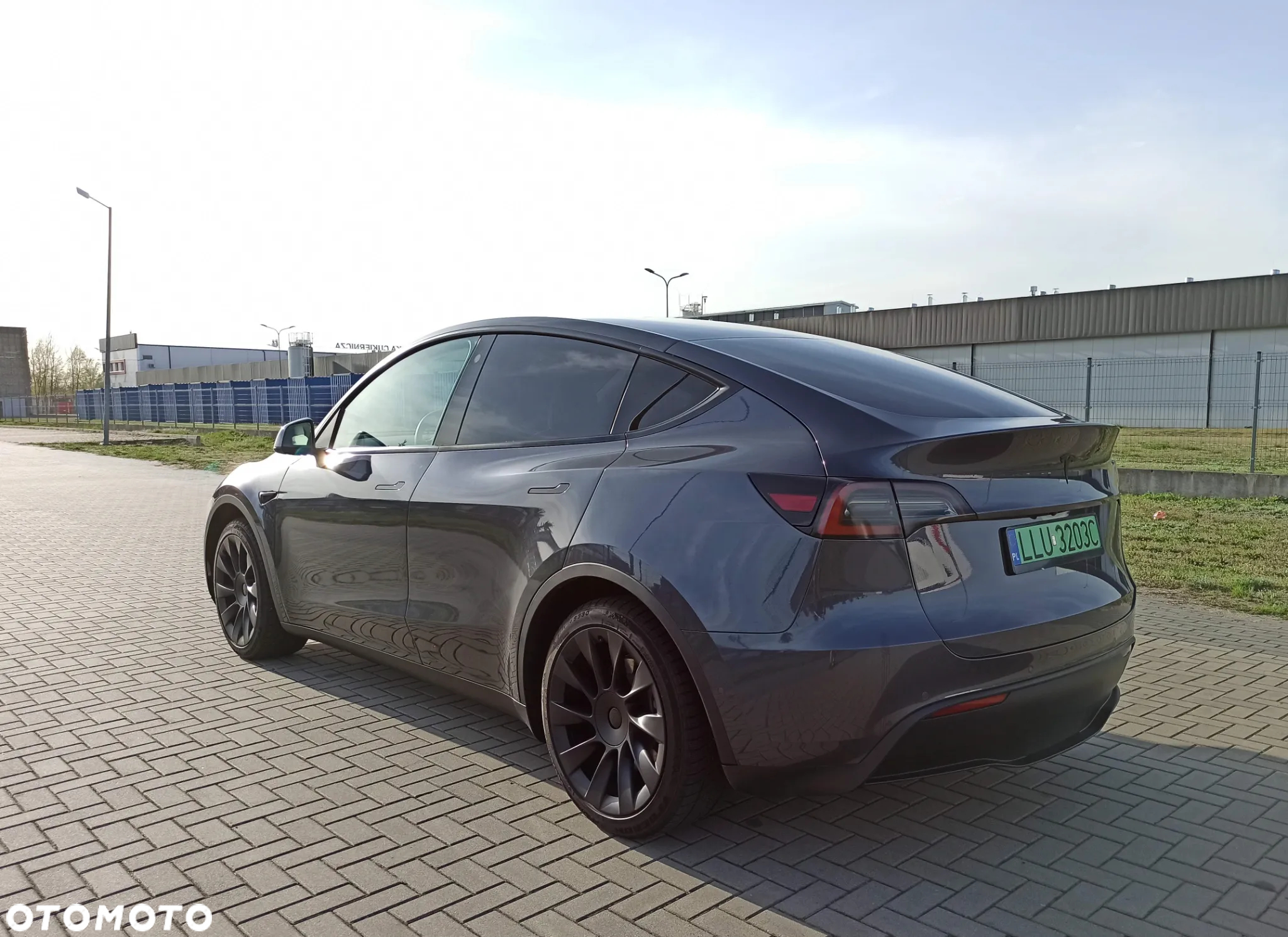Tesla Y Model RWD - 3