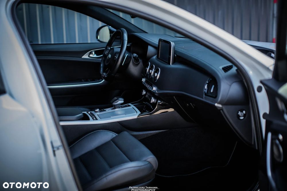 Kia Stinger 3.3 T-GDI V6 GT AWD - 10
