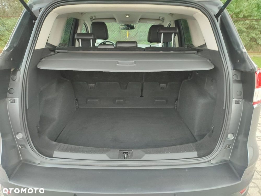 Ford Kuga - 8
