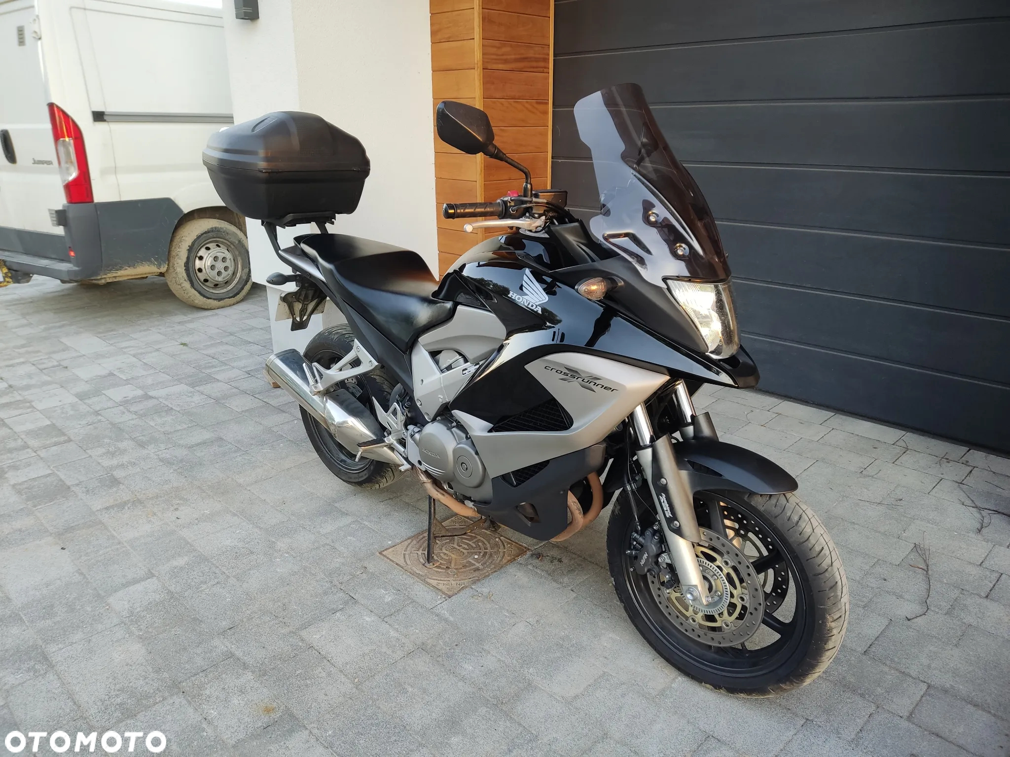 Honda VFR - 9