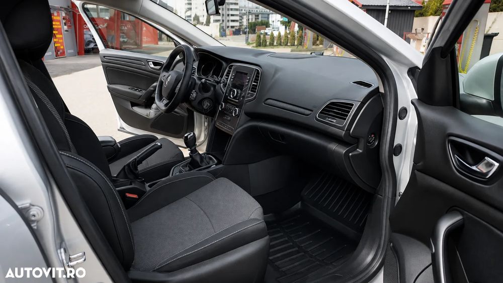 Renault Megane TCE GPF Life - 8