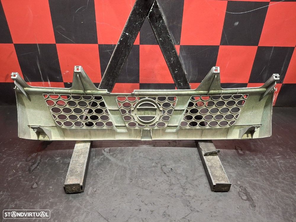 Grelha Da Frente Nissan Pick Up (D22) - 2