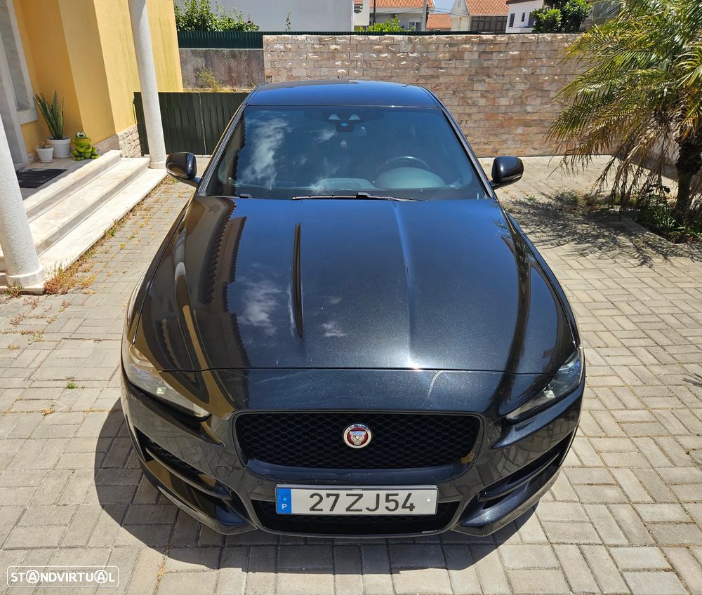 Jaguar XE 2.0 D R-Sport - 34