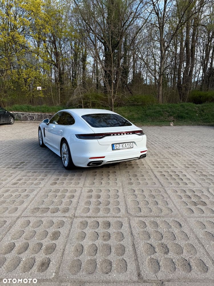 Porsche Panamera 4 - 6