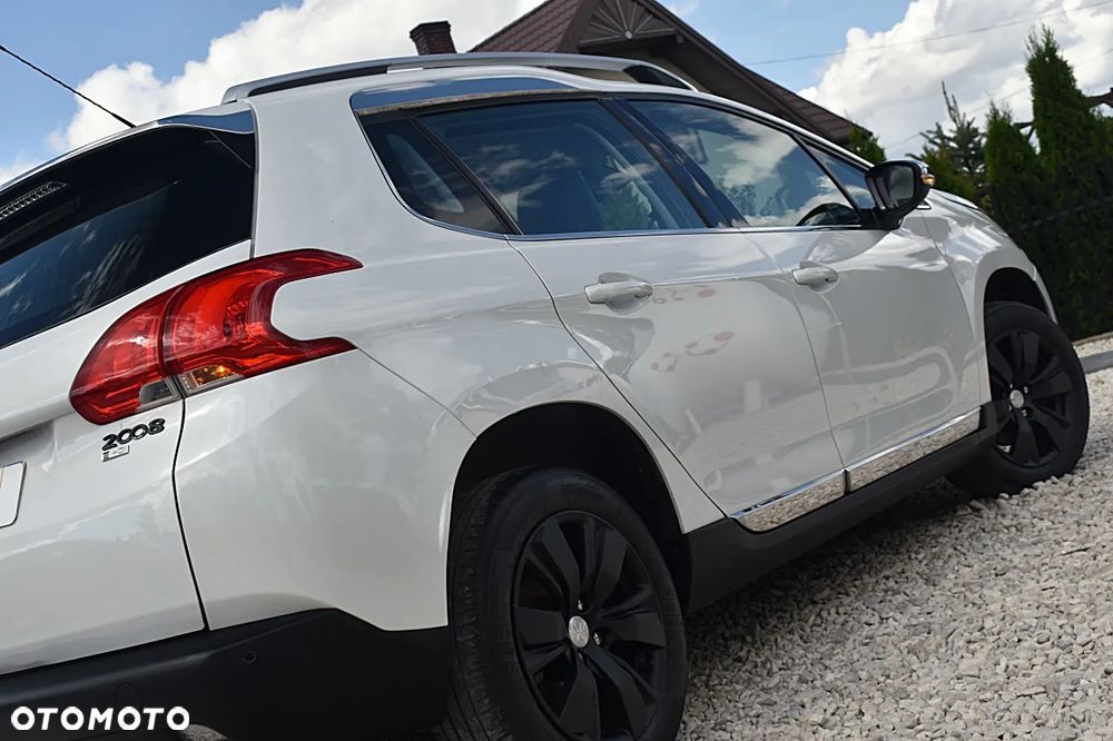 Peugeot 2008 1.6 e-HDi Allure S&S - 32