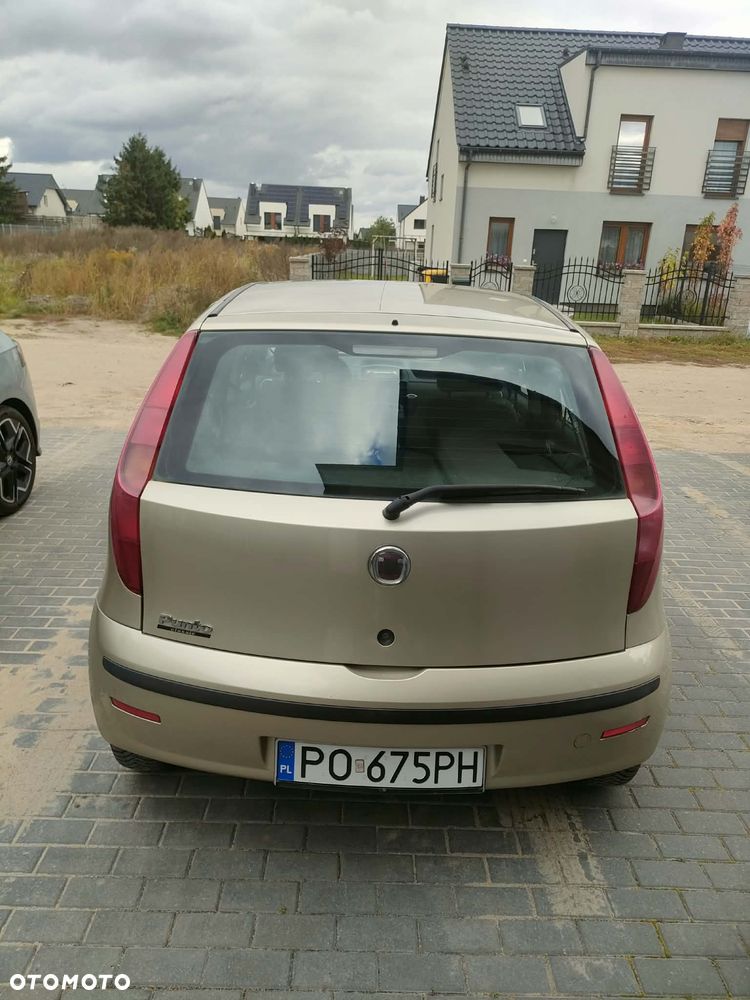 Fiat Punto 2008 photo 2