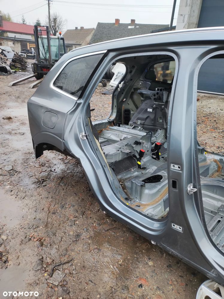 ĆWIARTKA BŁOTNIKA PRAWY TYŁ VOLVO XC60 II 2 - 3