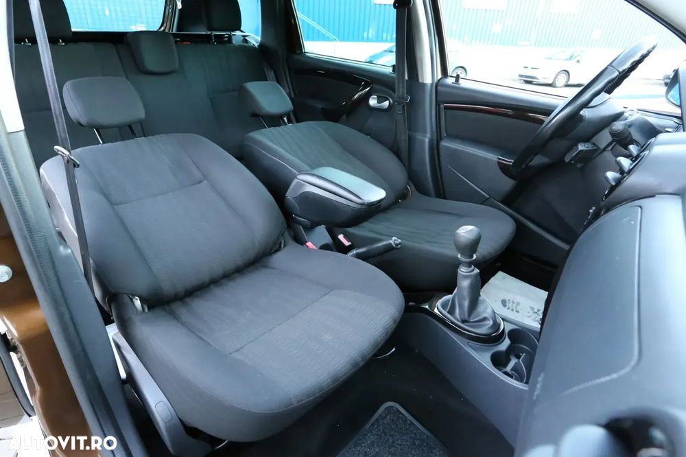 Dacia Duster 1.5 dCi 4x4 Prestige - 14